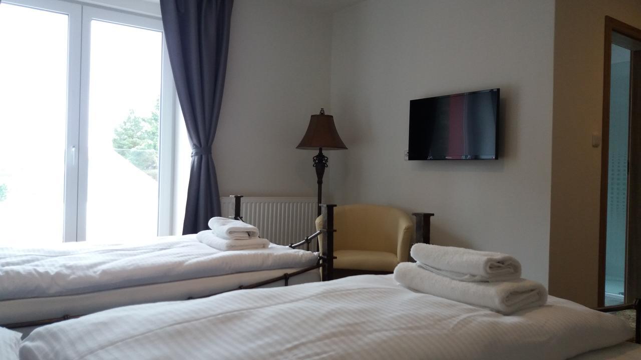 Hotel Bouczech リプノ・ナト・ヴルタヴォウ エクステリア 写真